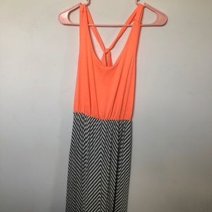 Sleeveless maxi dress